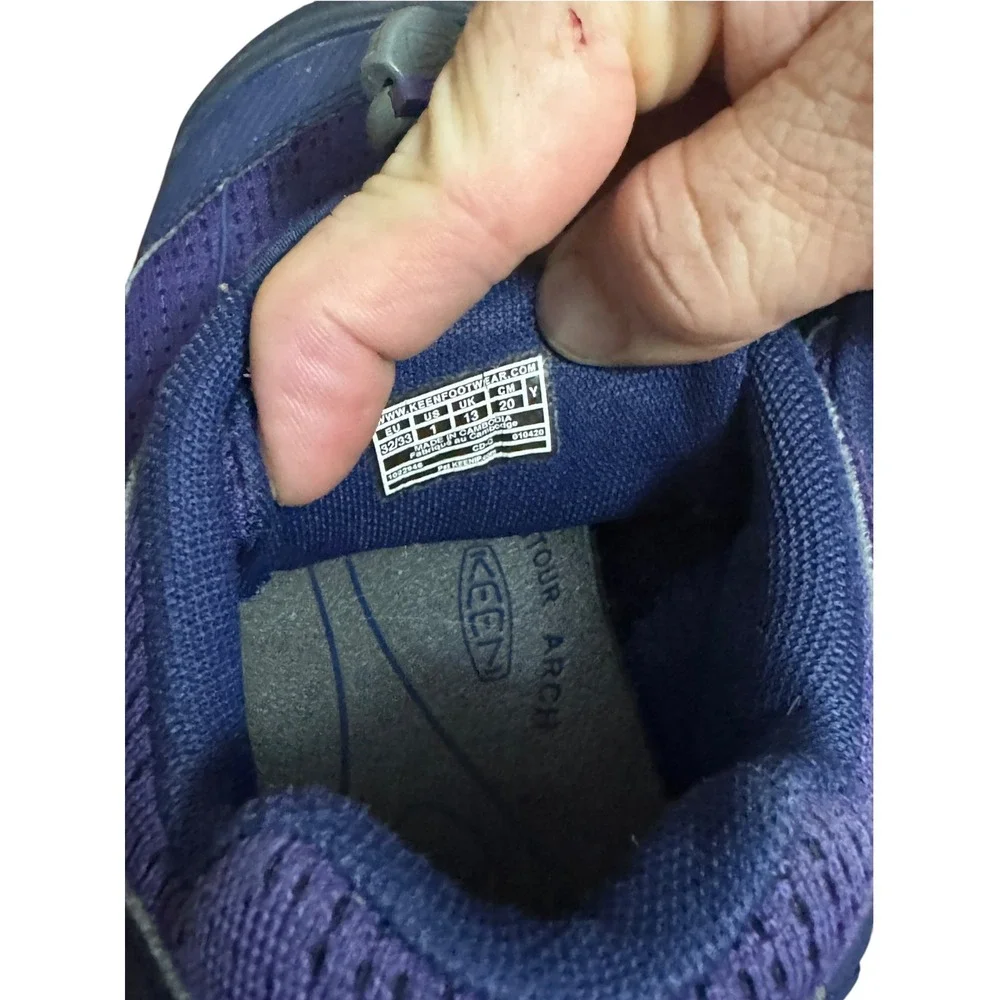 KEEN Chandler CNX Hiking Sneakers Kids Size 13 Purple Bungee Lace Good Condition